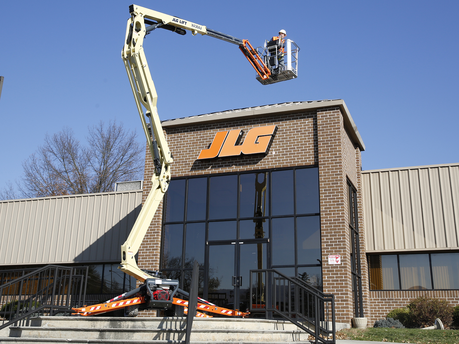 Used JLG X430AJ   | lift truck rental for sale | National Lift