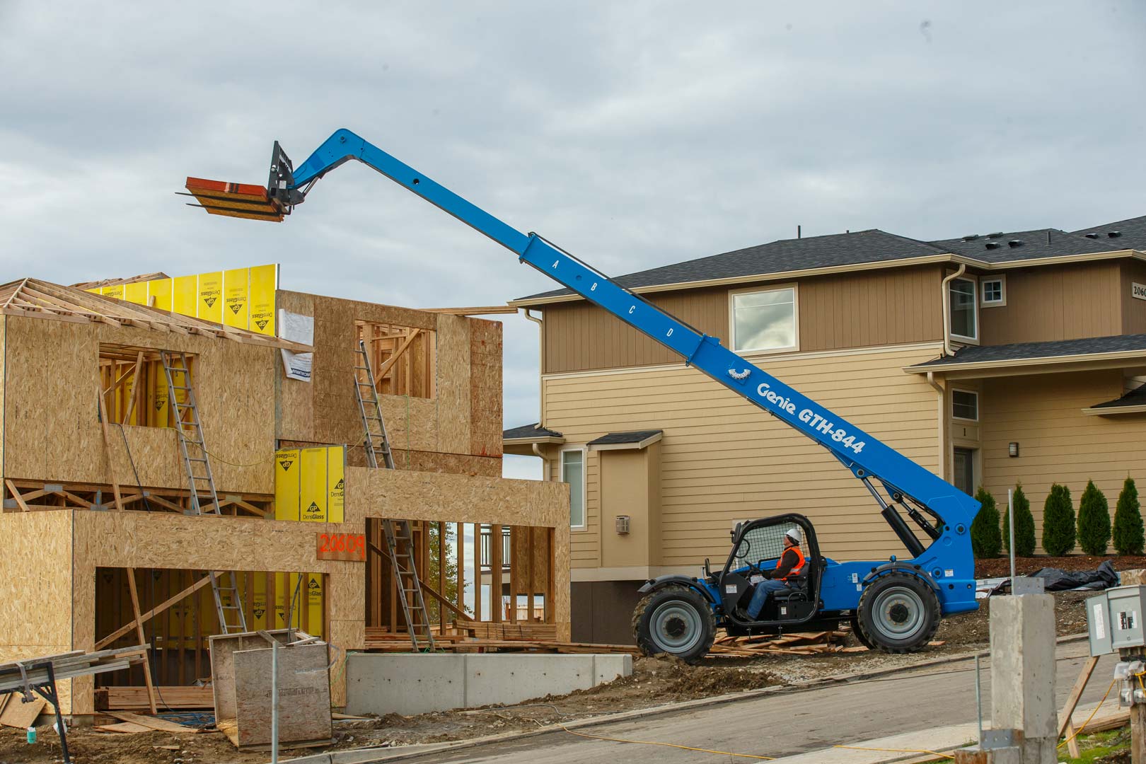 Used Genie GTH-844   | lift truck rental for sale | National Lift