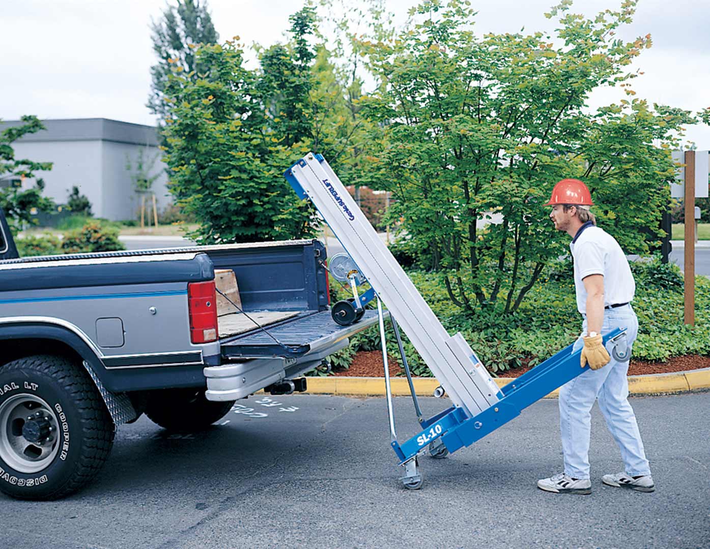 Used Genie SLA-10   | lift truck rental for sale | National LiftGenie Superlift Advantage lifts are purpose-built, manually operated material lifts that offer multiple load-handling options. Capacity: 1,000 lb | 454 kg Max Lift Height: 6 ft 6.5 in | 1.99 m Machine Weight: 260 lb, 118 kg