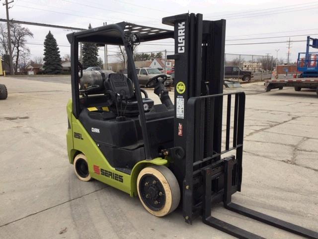 Used Clark S25C   | lift truck rental for sale | National Lift