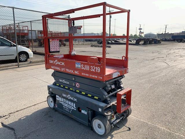 Used Skyjack SJIII3219   | lift truck rental for sale | National Lift