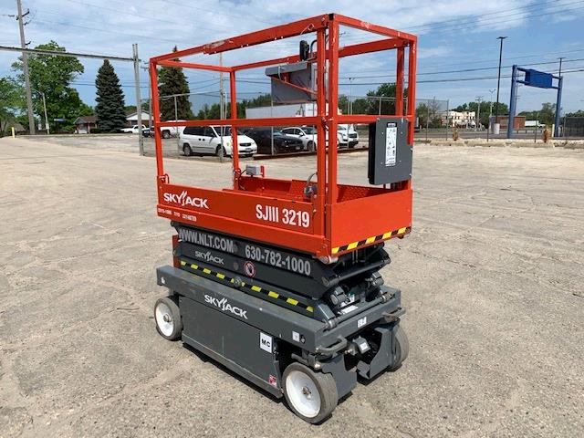 Used Skyjack SJIII3219   | lift truck rental for sale | National Lift