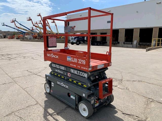 Used Skyjack SJIII3219   | lift truck rental for sale | National Lift