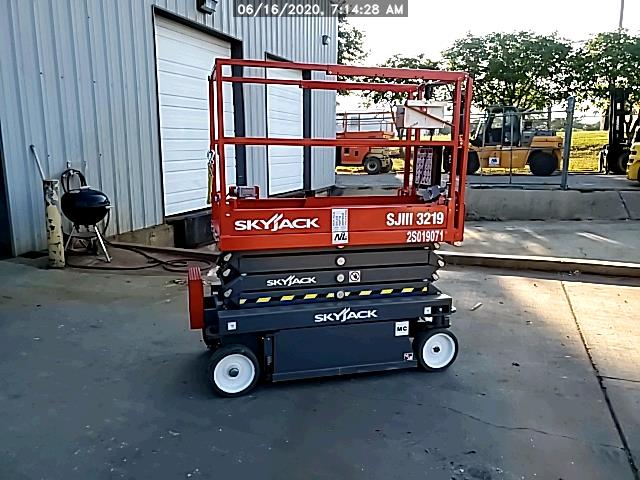 Used Skyjack SJIII3219   | lift truck rental for sale | National Lift