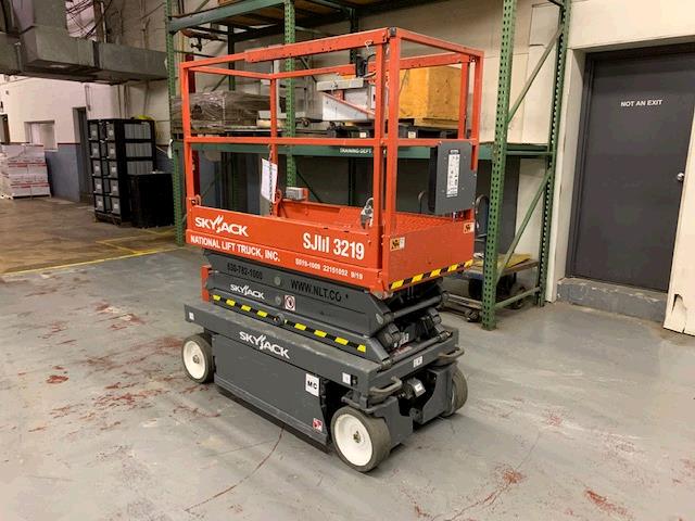 Used Skyjack SJIII3219   | lift truck rental for sale | National Lift