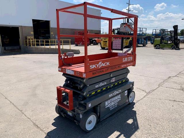 Used Skyjack SJIII3219   | lift truck rental for sale | National Lift