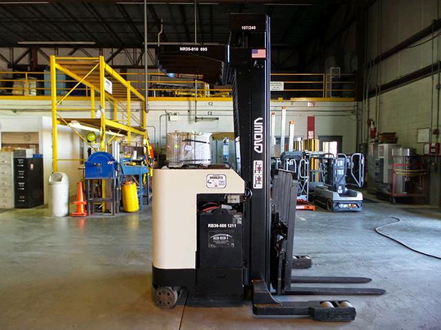 Used Crown RR3020-35   | lift truck rental for sale | National Lift