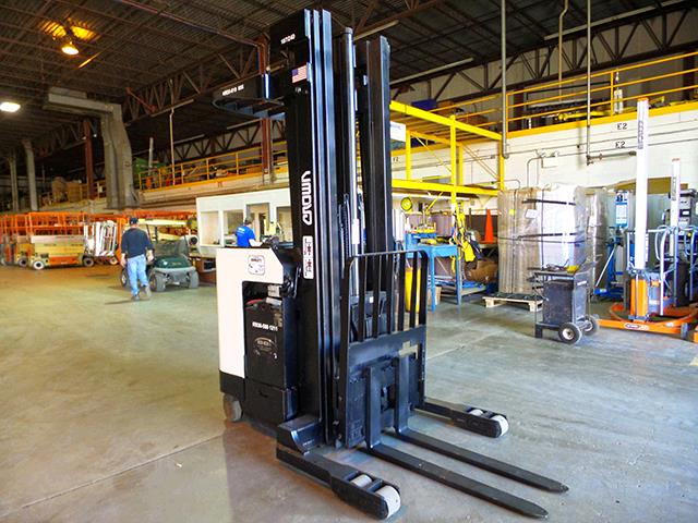 Used Crown RR3020-35   | lift truck rental for sale | National Lift