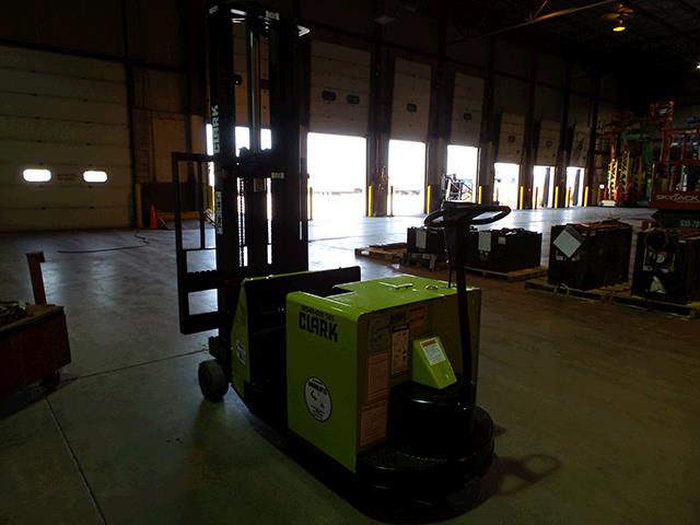 Used Clark ST40B   | lift truck rental for sale | National Lift