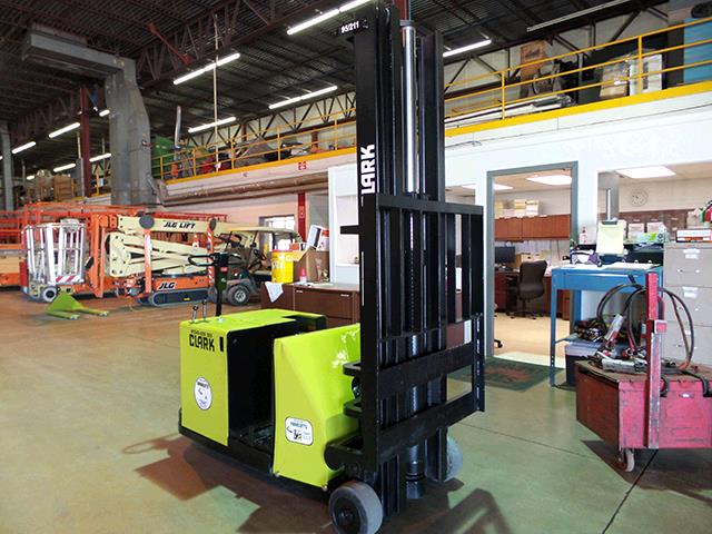 Used Clark ST40B   | lift truck rental for sale | National Lift