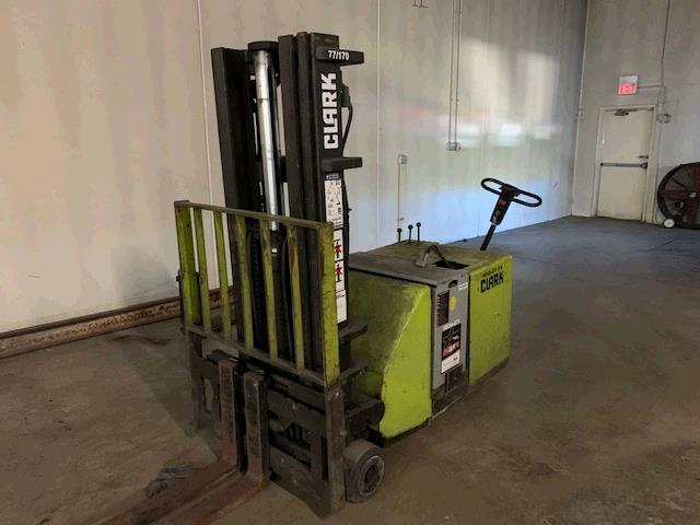 Used Clark ST40   | lift truck rental for sale | National Lift