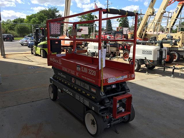 Used Skyjack SJIII3220   | lift truck rental for sale | National Lift