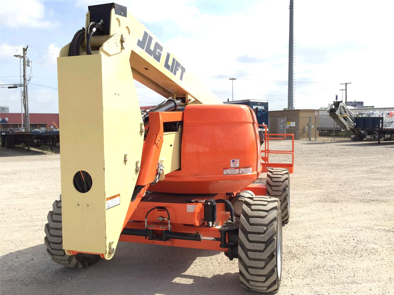 Used JLG Industries 600AJ   | lift truck rental for sale | National Lift