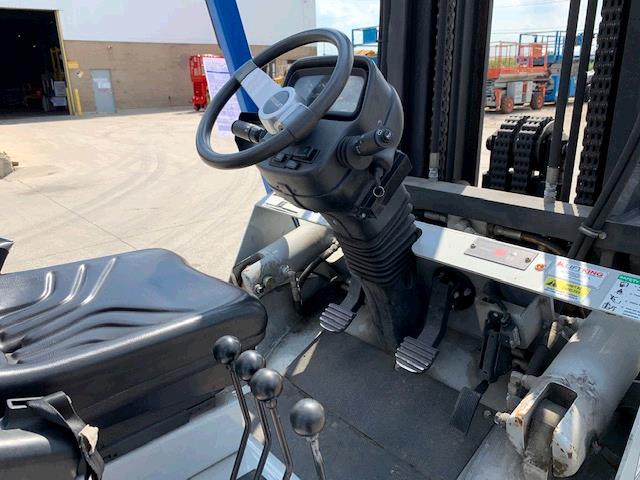 Used Lowry L220XDS   | lift truck rental for sale | National Lift