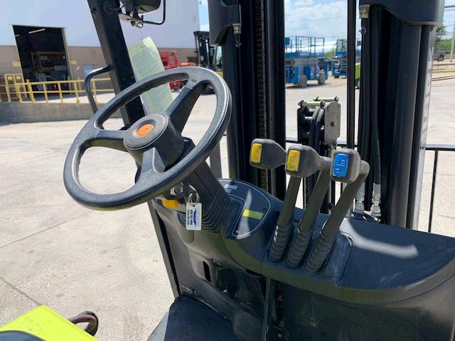 Used Clark TMX25   | lift truck rental for sale | National Lift