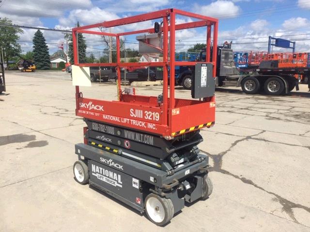 Used Skyjack SJIII3219   | lift truck rental for sale | National Lift